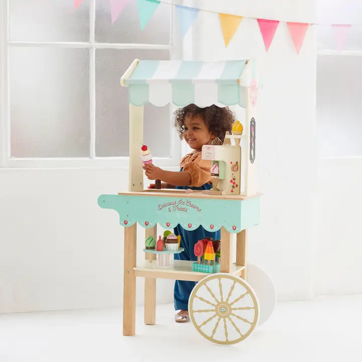 chariot-à-glace-en-bois-photo04.jpeg.webp